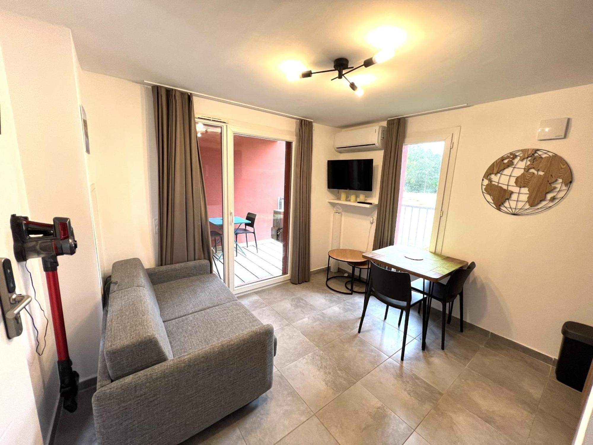 Residence Hoteliere Les Hameaux De Saint Cyprien 25 M2 Lecci Exterior photo